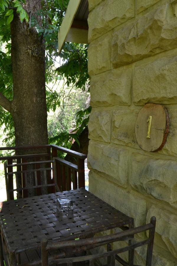 Hotel Woodlands Escape Clarens Exterior foto